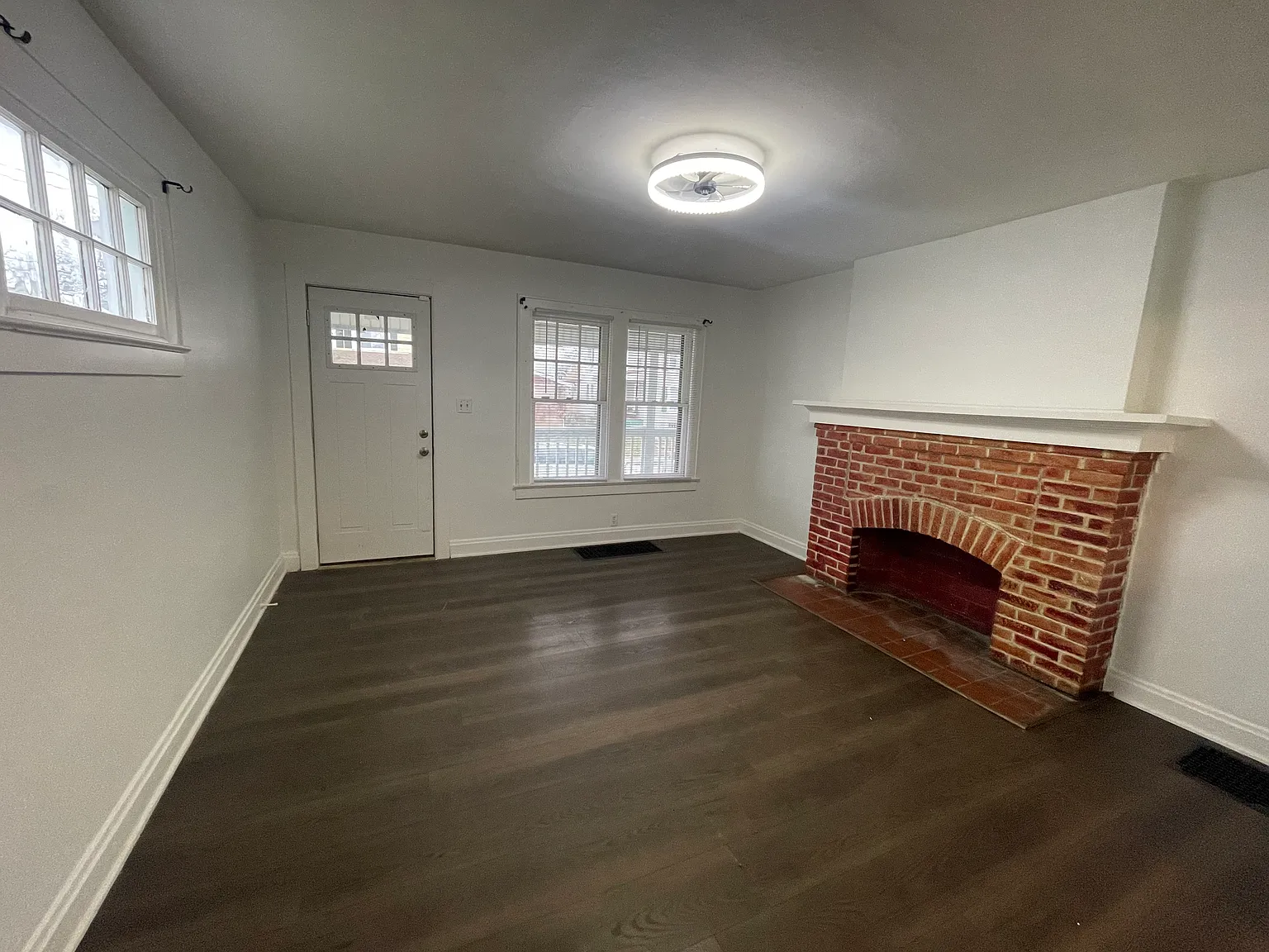 456 S Eureka Ave — Photo 3