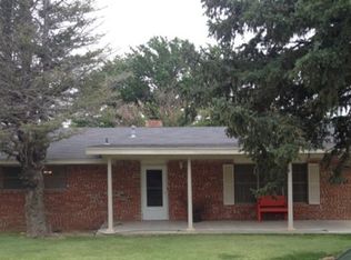 1902 Oak Ave, Dalhart, TX 79022
