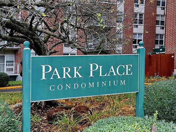 2nd image of 35 Park Ave APT 1V