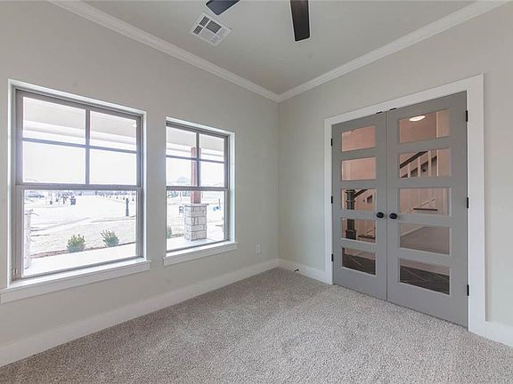 2nd image of 1005 NE 21st St
