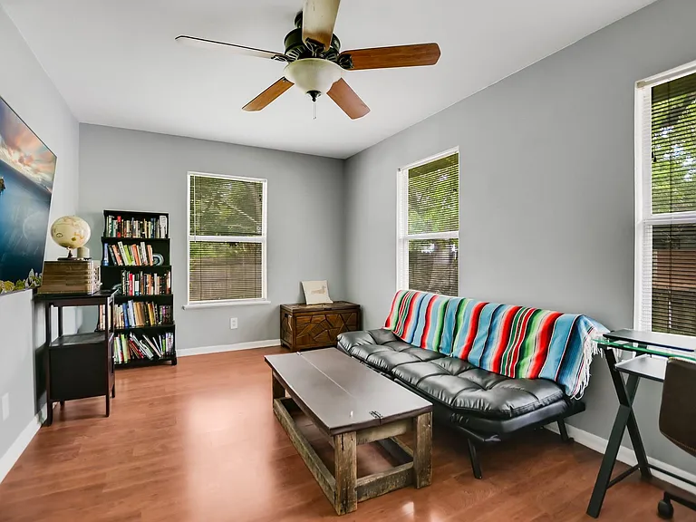800 W Monroe St — Photo 15