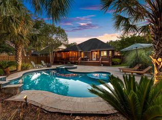 8741 Alexandria Dr, North Charleston, SC 29420