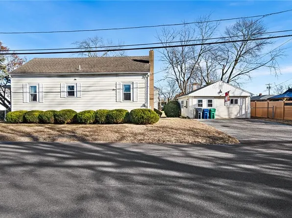 44 Scranton Ave, Warwick, RI 02888