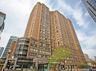 633 Bay St #1907-C01, Toronto, ON M5G 2G4