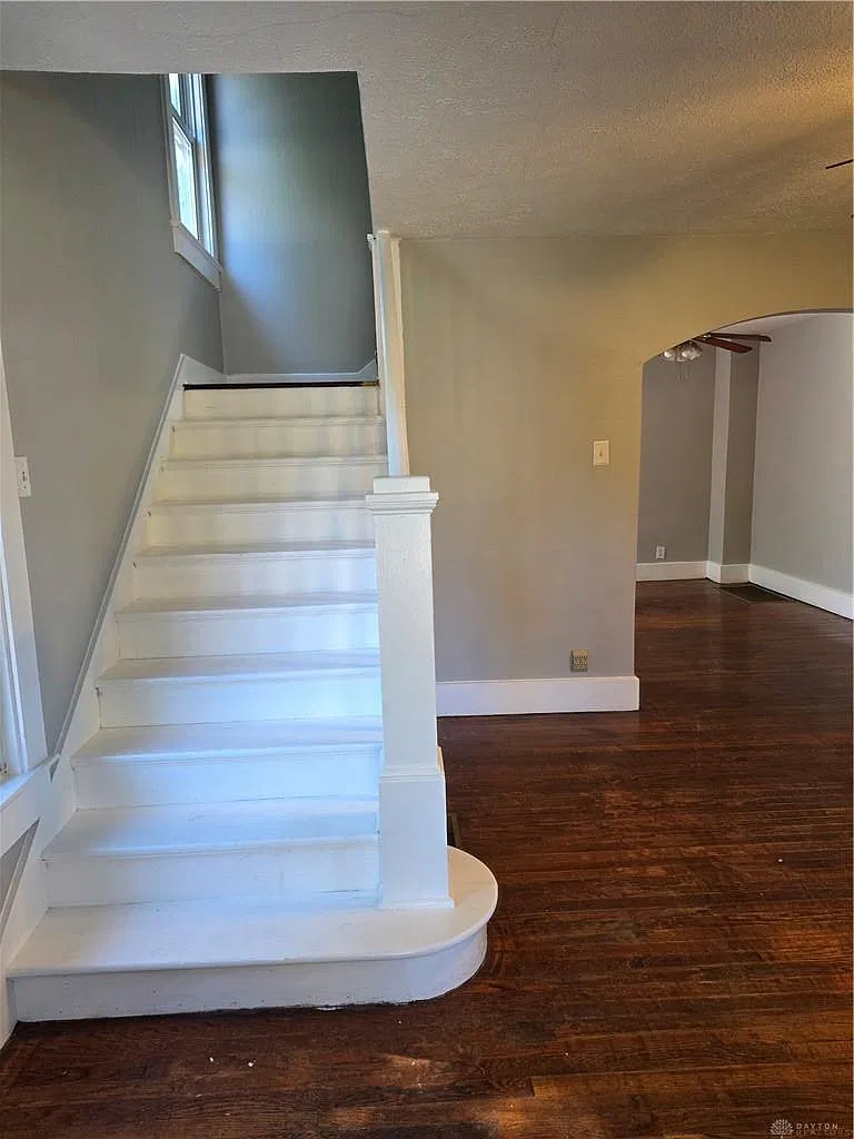 2 bed, 1.0 bath, 1088 sqft, $1,200 — Photo 2