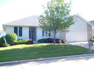 712 Tiffany Dr NE, Cedar Rapids, IA 52402
