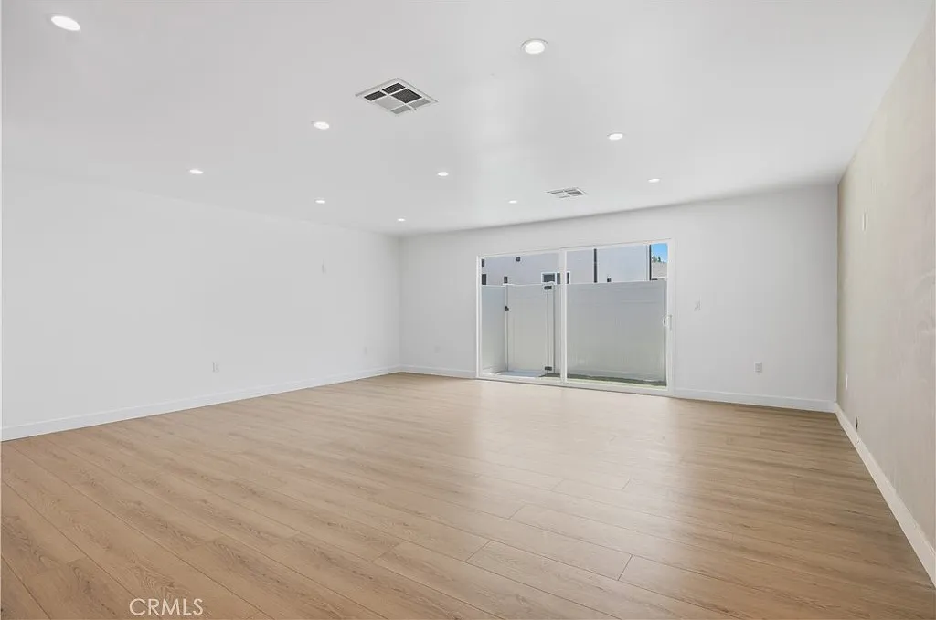 4 bed, 1581 sqft, $4,250 — Photo 4
