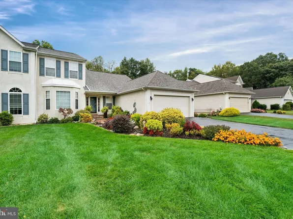 37 Palo Ln, Newark, DE 19702