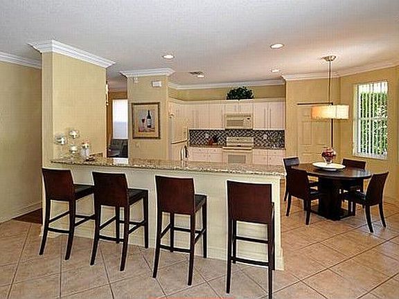 3rd image of 940 Sunflower Cir