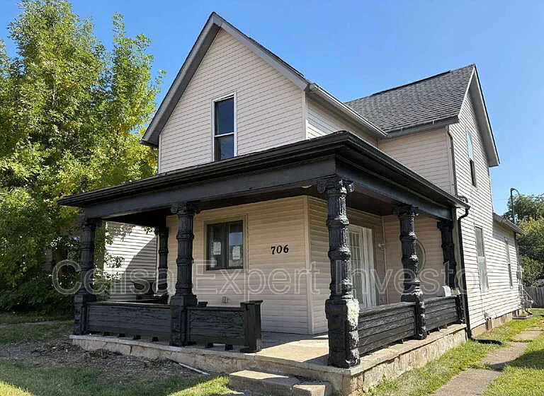 706 Davis St — Photo 1