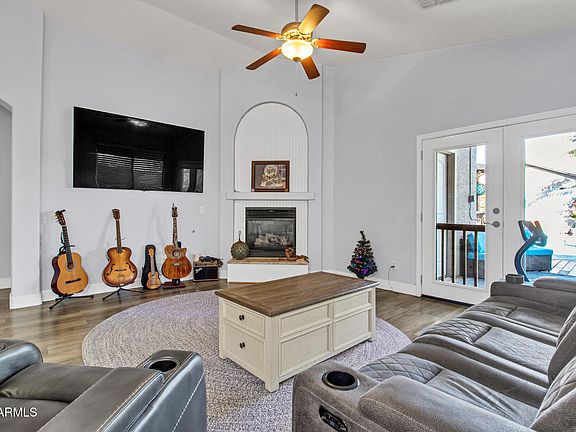 4th image of 756 E LOVEGRASS Drive