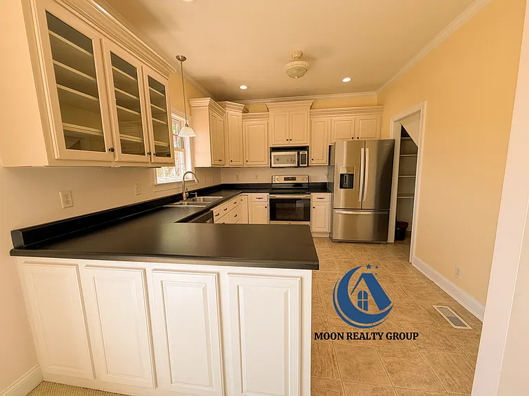 106 E Wendy Way — Photo 7