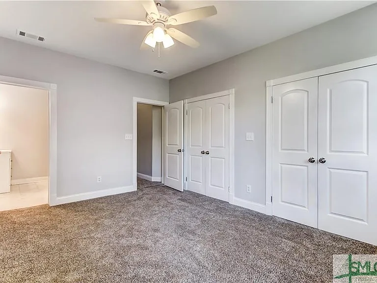 525 E Gaston St — Photo 15