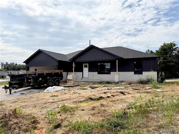 4001 Bishop Ct, Jackson, MO 63755