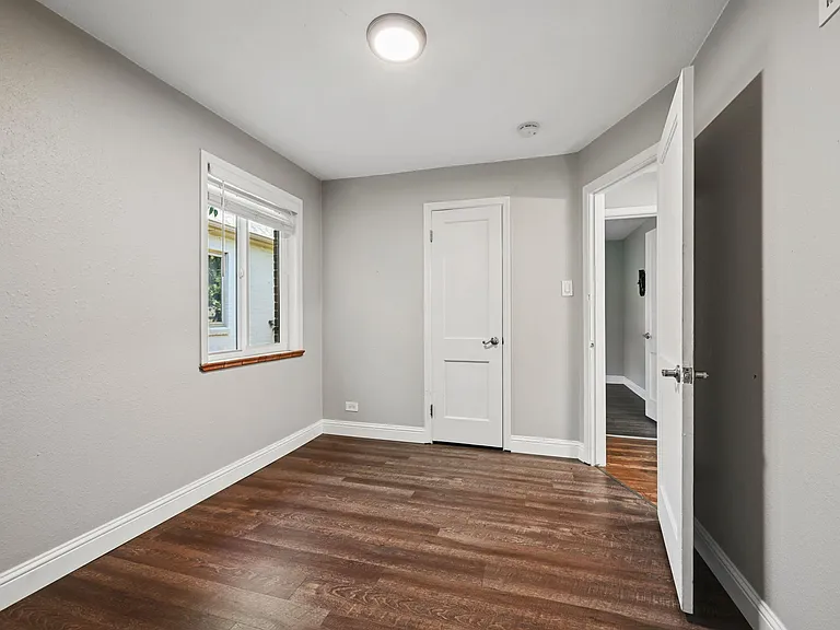 1054 Leyden St — Photo 13