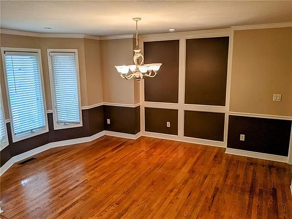 4th image of 700 Cross Creek Dr