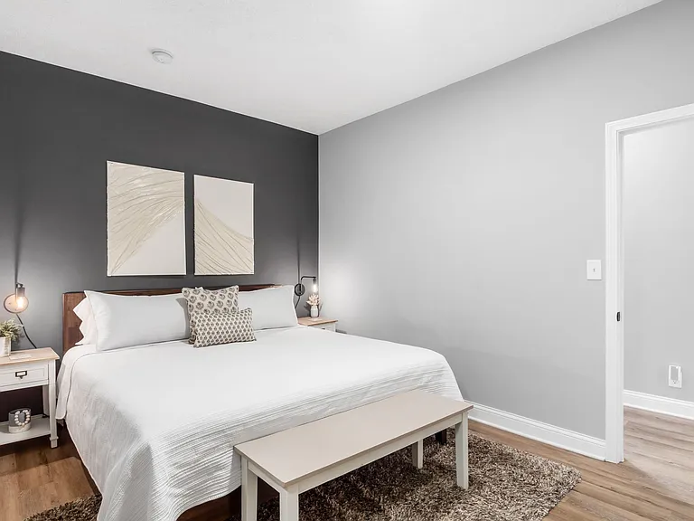853 Summit St — Photo 13