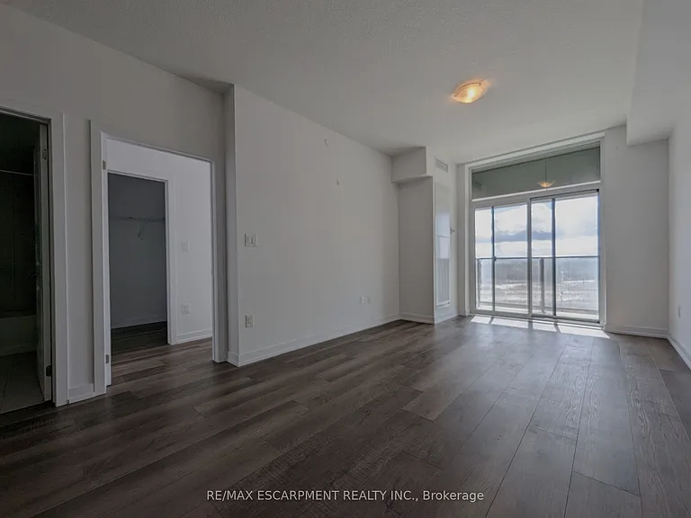 450 Dundas St E #434 — Photo 5