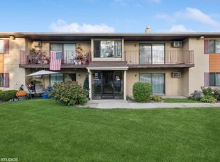 5705 Holmes Ave APT 1A, Clarendon Hills, IL 60514