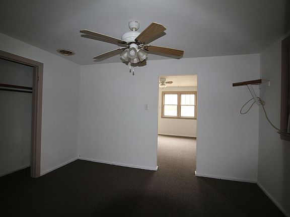 5th image of 202 W Park Ave APT 1