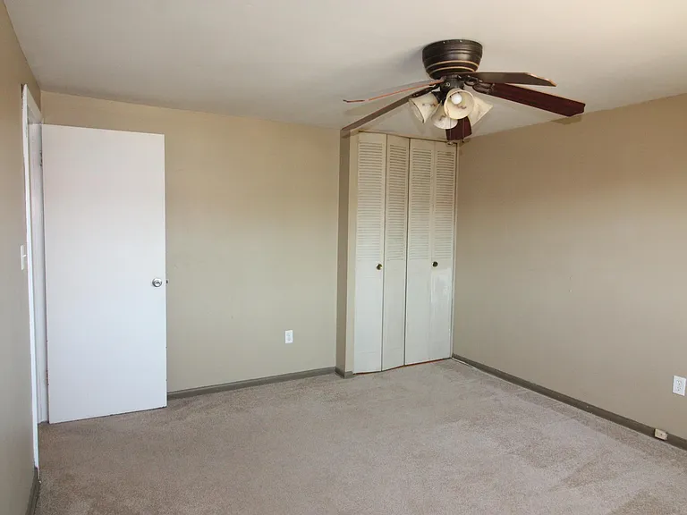 1128 Circle Dr — Photo 18