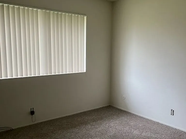 1824 Raintree Pl — Photo 3