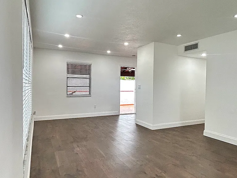 6001 SW 116th Ave — Photo 10
