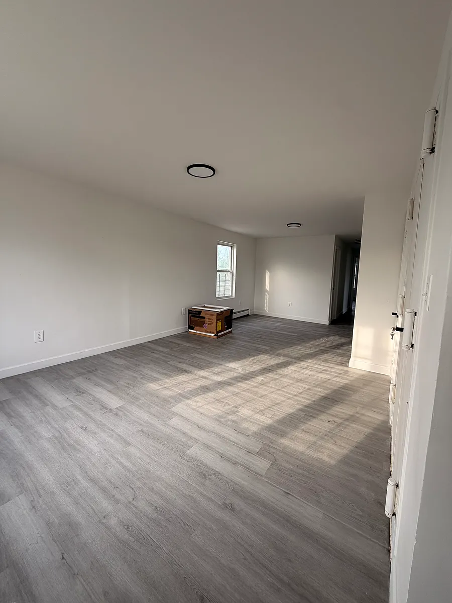 Building Photo - 472 Beach 43rd St #1