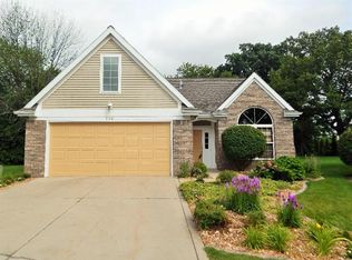 554 Lantern Walk, Valparaiso, IN 46385