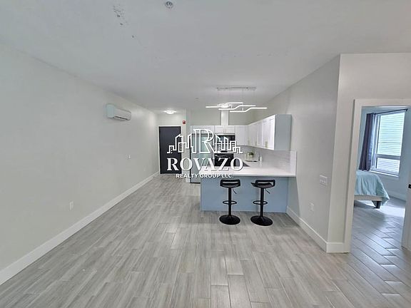 5th image of 124 Ellis Ave #203AAAA