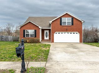 1913 Patton Rd, Clarksville, TN 37042