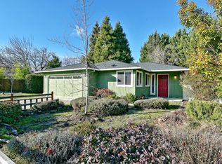 180 School House Rd, Talent, OR 97540