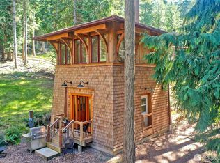 65 Dolphin Ln, Lopez Island, WA 98261