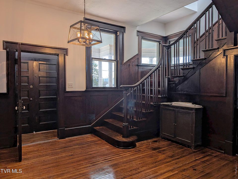 1st image of 502 Lee St #4