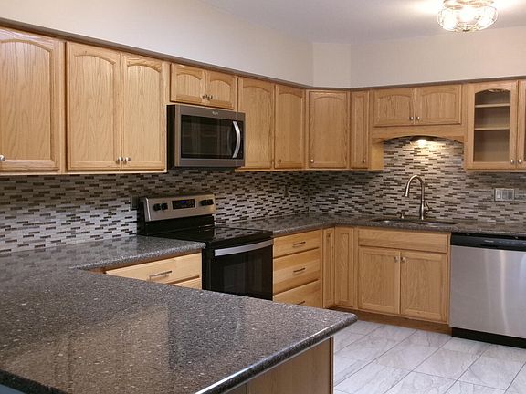 2nd image of 535 S CANYON Drive