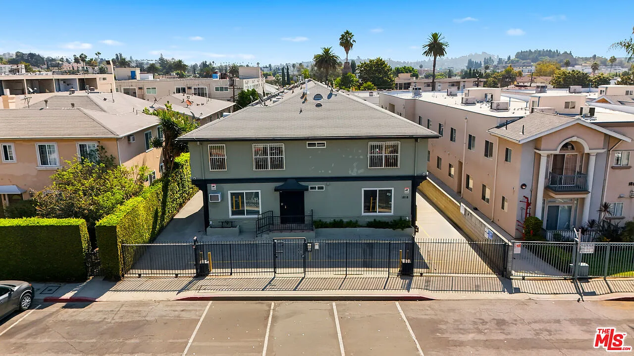 1 bed, 1.0 bath, 650 sqft, $1,795 — Photo 1