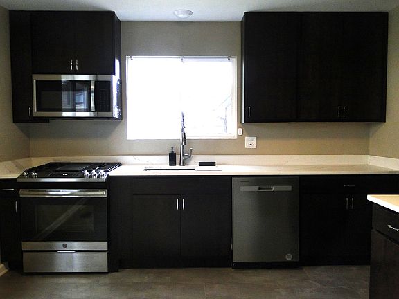 3rd image of 1213 Cedarwood Dr Unit F