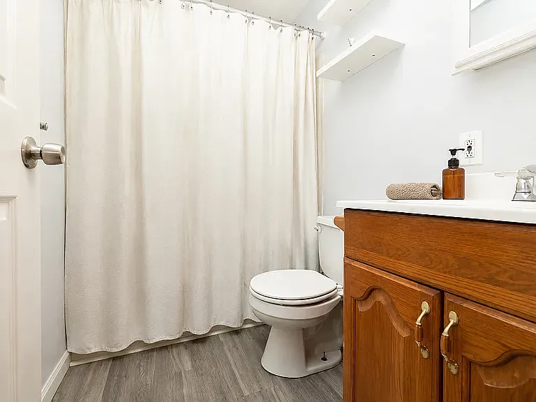 2 bed, 965 sqft, $3,100 — Photo 3