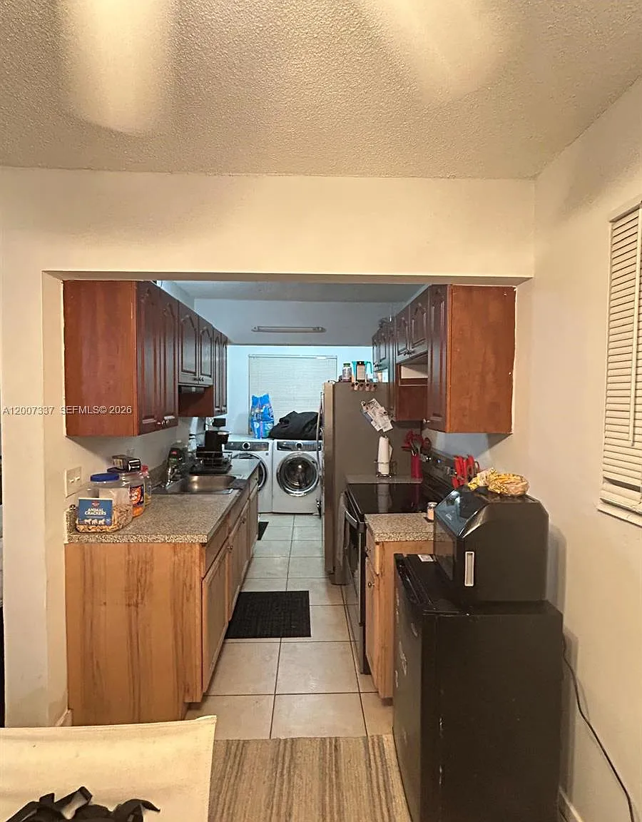 Lsolei At Hallandale Beac — Photo 1