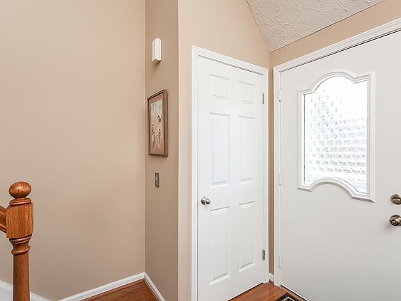 5th image of 1090 Cunningham Dr