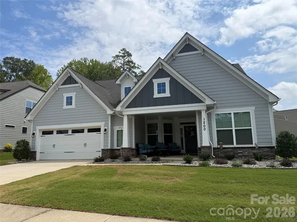 1200 Curling Creek Dr, Indian Trail, NC 28079