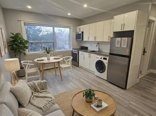 1566 Avenue Rd #201, Toronto, ON M5M 3X6