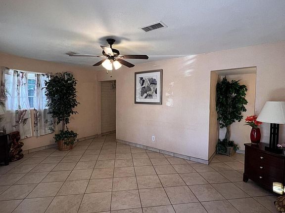 2nd image of 3742 W Tamarisk Ave