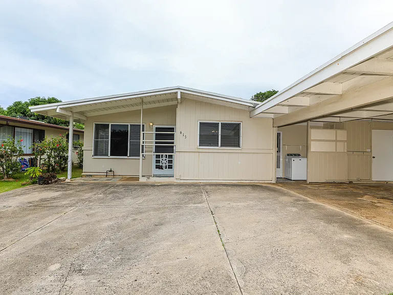 613 Papalani St — Photo 44