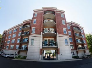 104 N Plum Grove Rd APT 201, Palatine, IL 60067