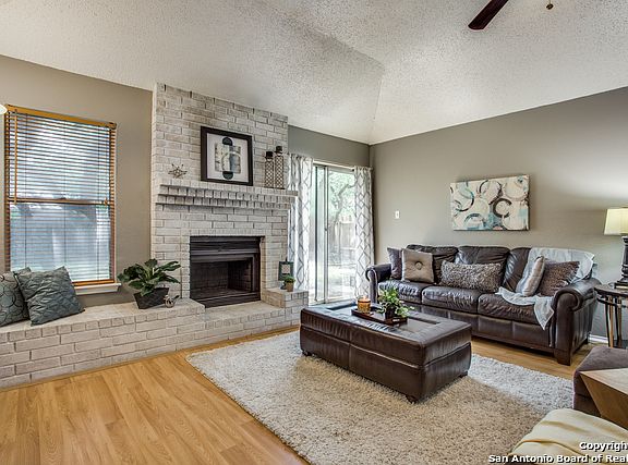 2nd image of 8515 Chimneyhill St