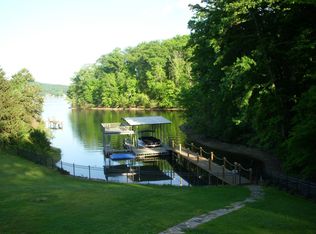 2120 Clematis Dr, Hixson, TN 37343