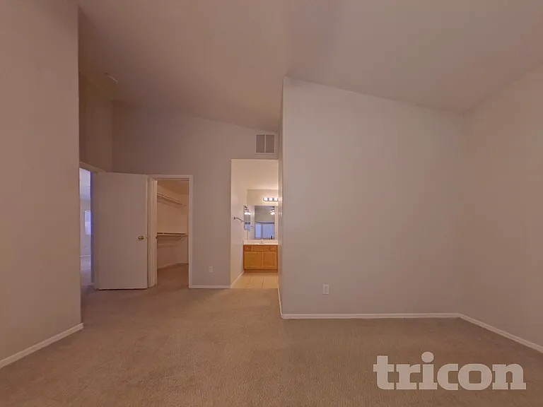 25683 W Saint Kateri Dr — Photo 7