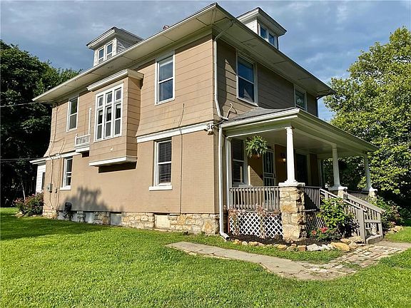 4th image of 2842 Peery Ave