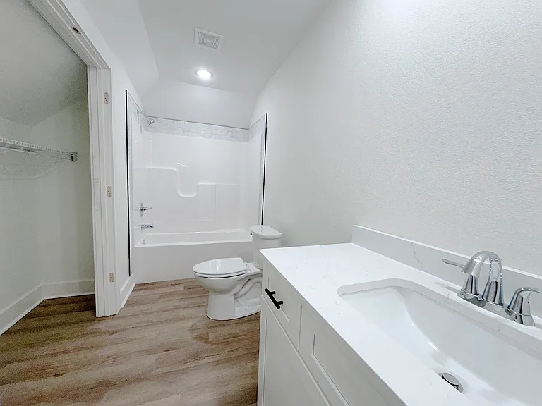236 Wolf Den Ln — Photo 23